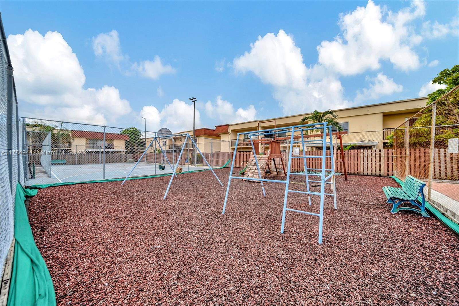 Real estate property located at 4165 66th Way #137, Broward, Brentwood Townhouse 4 Con, Davie, FL