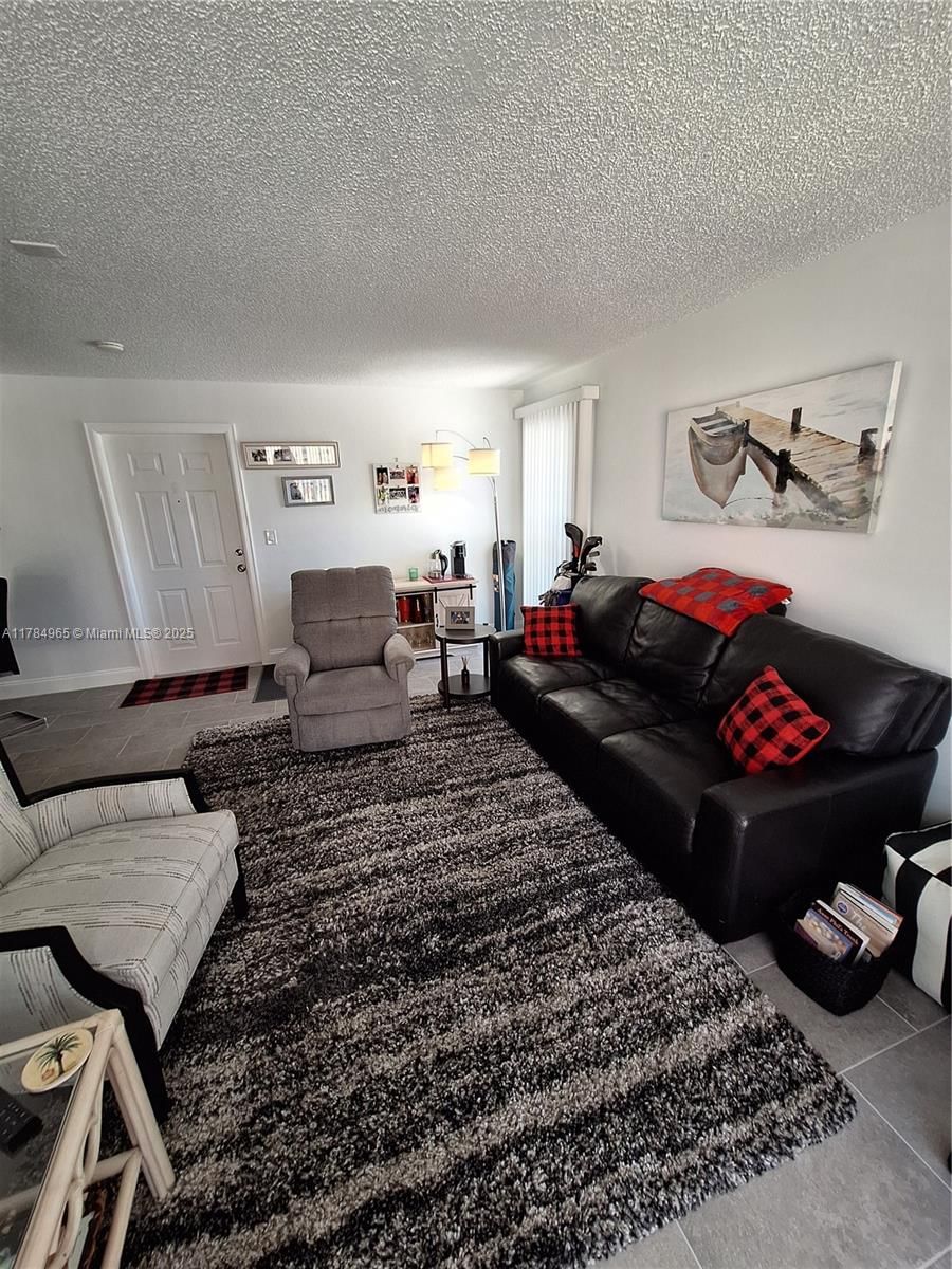 Real estate property located at 733 Hummingbird Way #6, Palm Beach, Regency Manor Condo, North Palm Beach, FL
