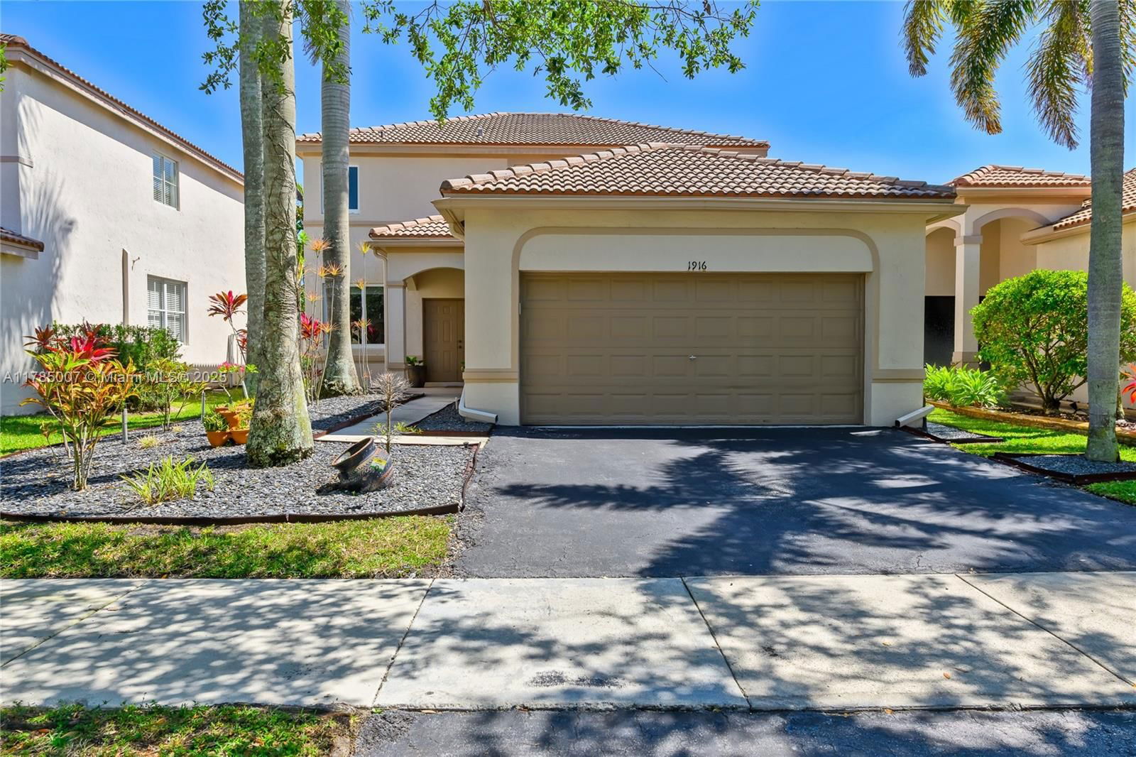 Real estate property located at 1916 Aspen Ln, Broward, Sector 2- Parcels 21b 22, Weston, FL