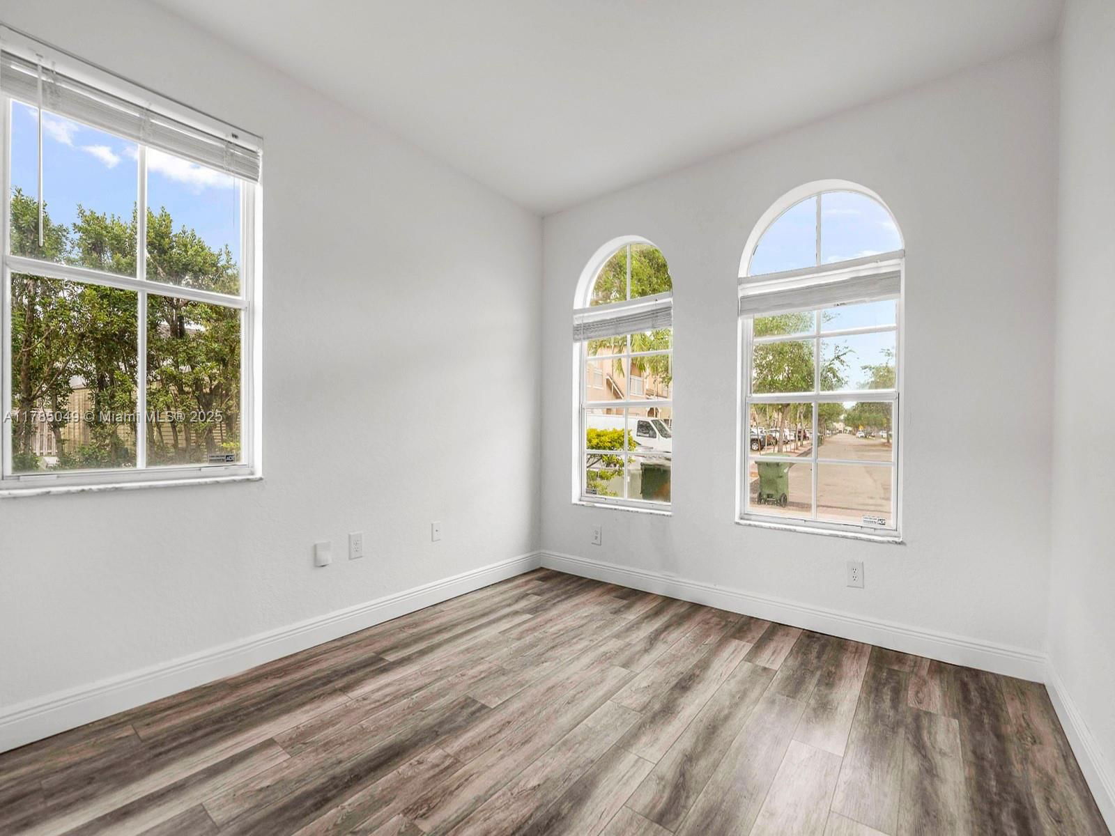 Real estate property located at 2593 13th Ct, Miami-dade, Keys Garden, Homestead, FL