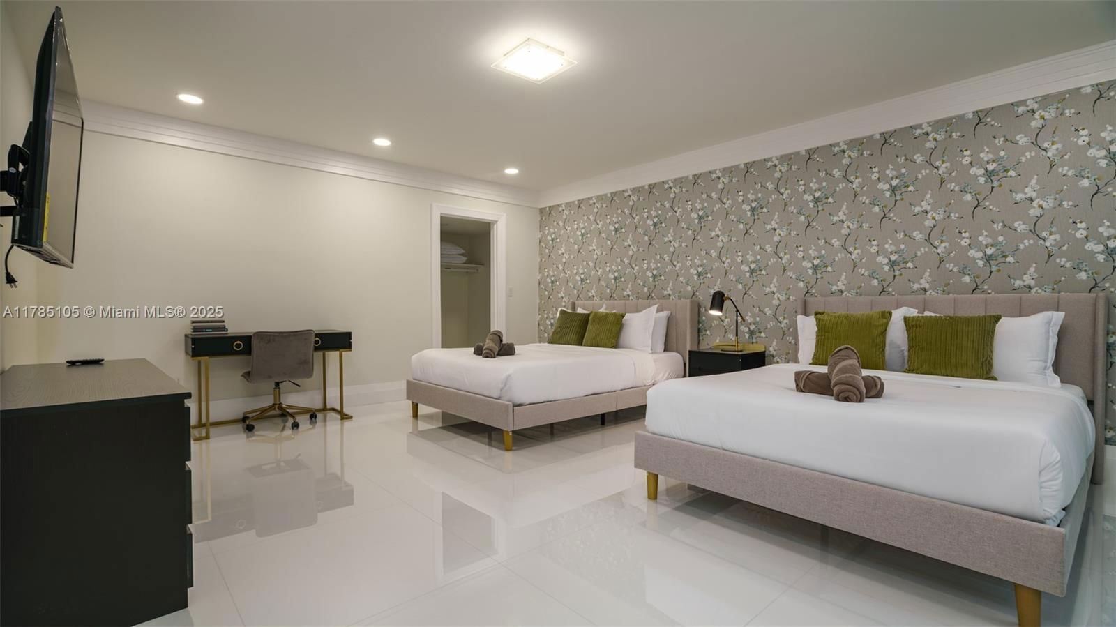 Real estate property located at 11861 4th St, Broward, Simons Plat, Plantation, FL