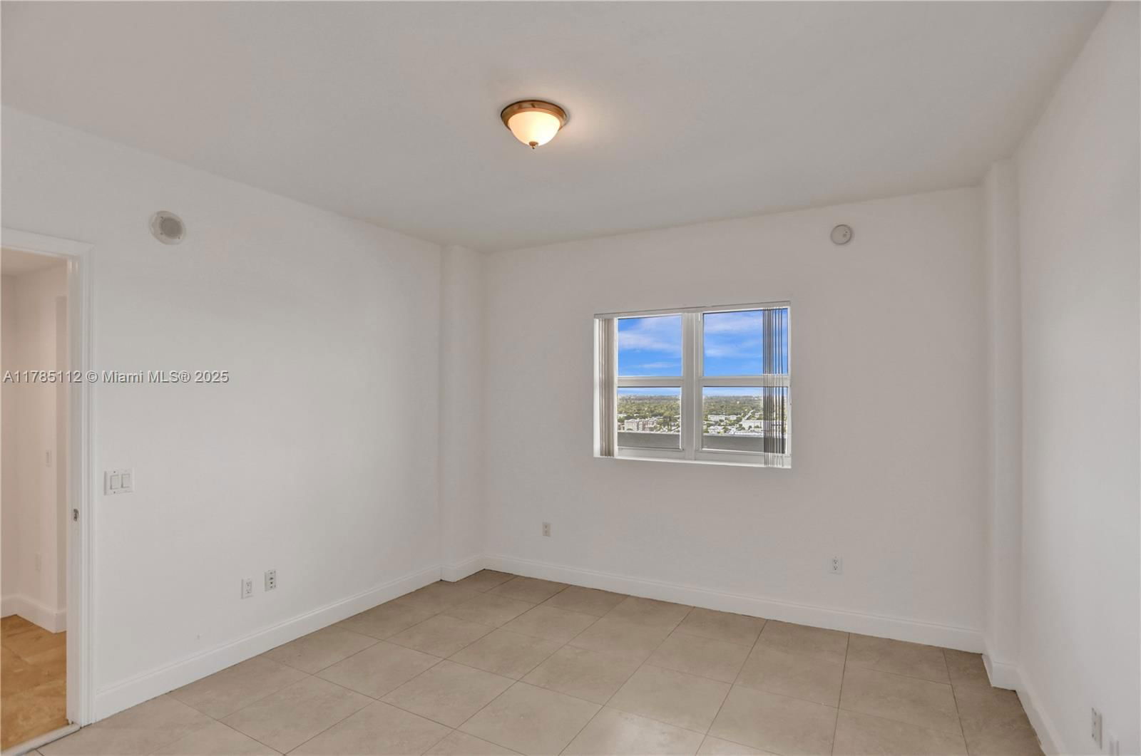 Real estate property located at 15051 Royal Oaks Ln #2503, Miami-dade, The Oaks I Condo, North Miami, FL