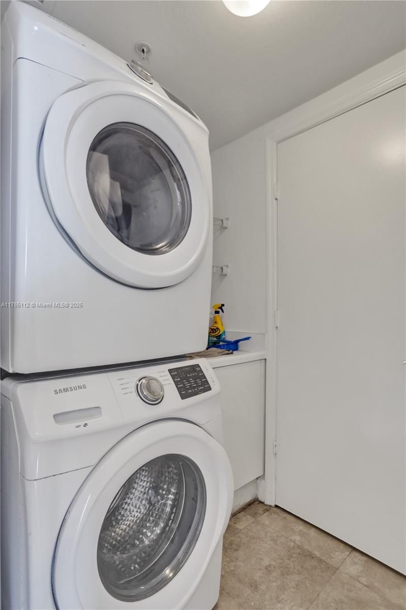 Real estate property located at 15051 Royal Oaks Ln #2503, Miami-dade, The Oaks I Condo, North Miami, FL
