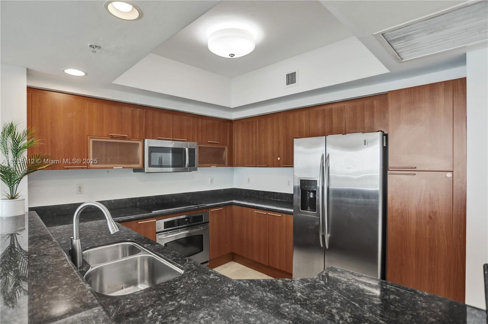 Real estate property located at 15051 Royal Oaks Ln #2503, Miami-dade, The Oaks I Condo, North Miami, FL