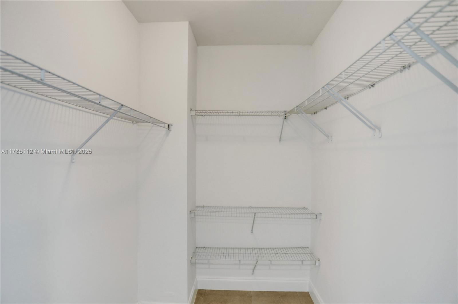 Real estate property located at 15051 Royal Oaks Ln #2503, Miami-dade, The Oaks I Condo, North Miami, FL