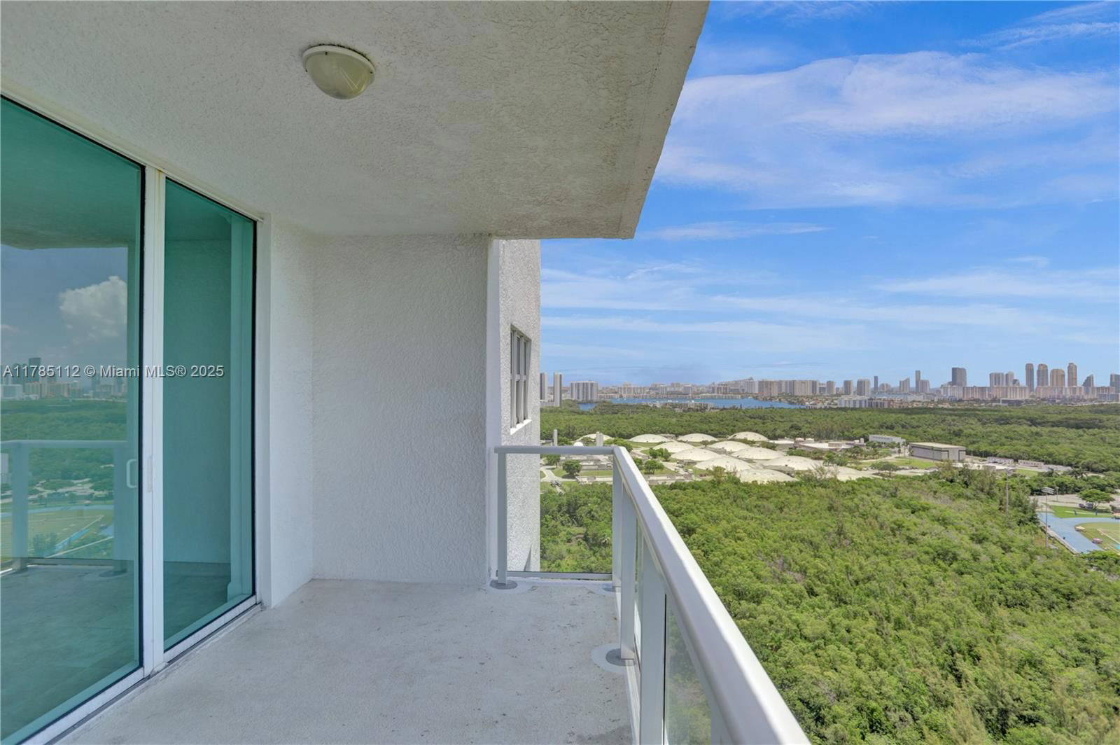 Real estate property located at 15051 Royal Oaks Ln #2503, Miami-dade, The Oaks I Condo, North Miami, FL