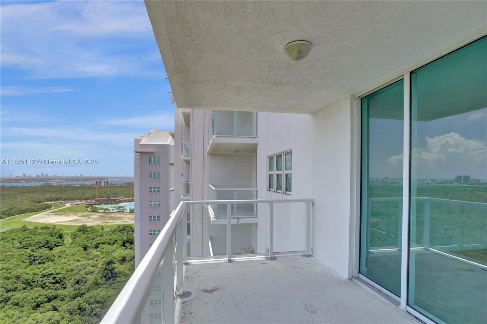 Real estate property located at 15051 Royal Oaks Ln #2503, Miami-dade, The Oaks I Condo, North Miami, FL