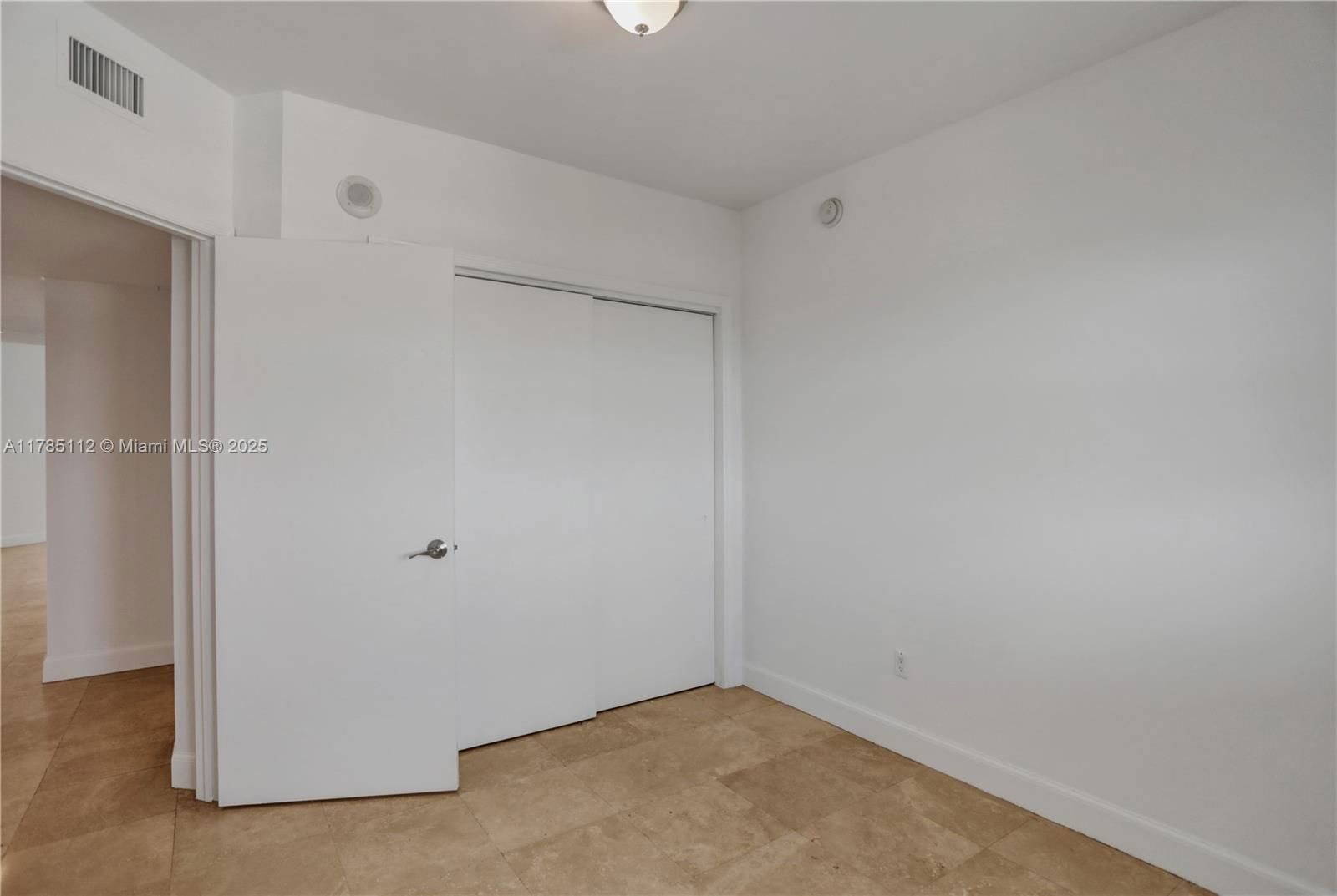 Real estate property located at 15051 Royal Oaks Ln #2503, Miami-dade, The Oaks I Condo, North Miami, FL