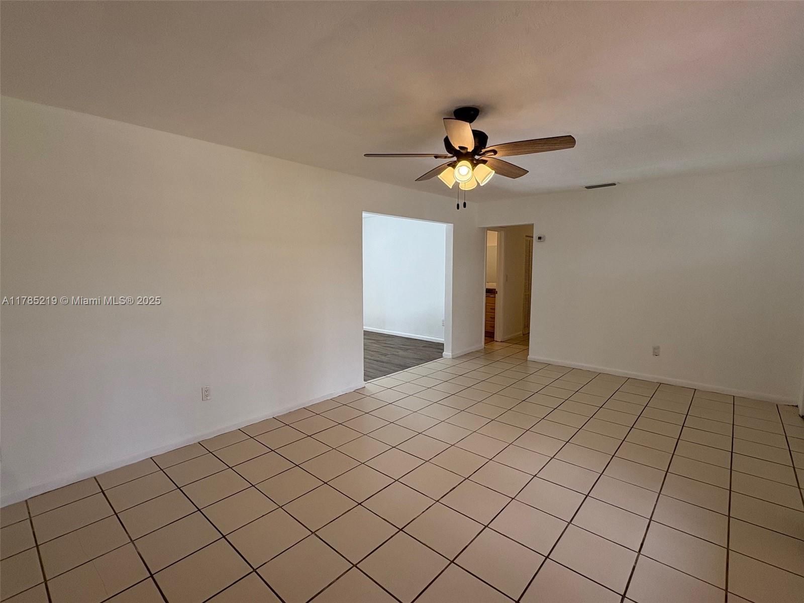 Real estate property located at 12021 119th St, Miami-dade, Devon-aire Estates Sec 5, Miami, FL