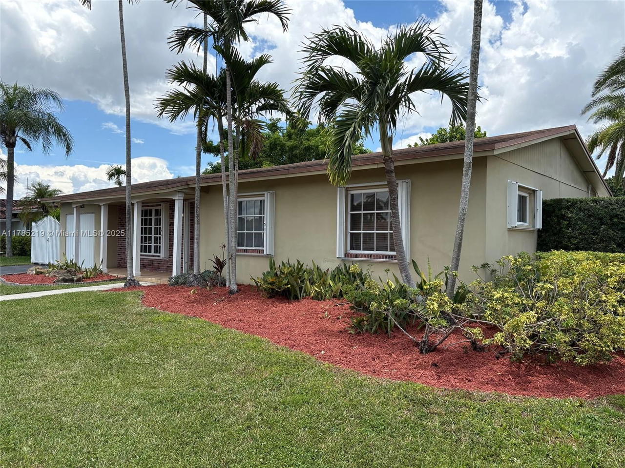 Real estate property located at 12021 119th St, Miami-dade, Devon-aire Estates Sec 5, Miami, FL