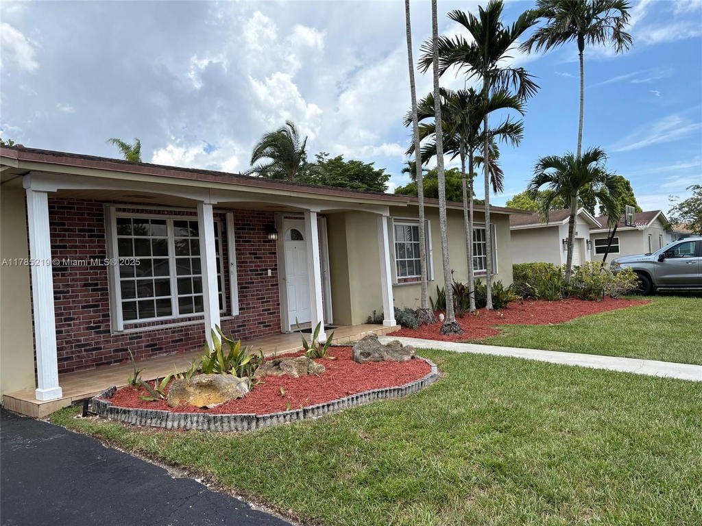 Real estate property located at 12021 119th St, Miami-dade, Devon-aire Estates Sec 5, Miami, FL