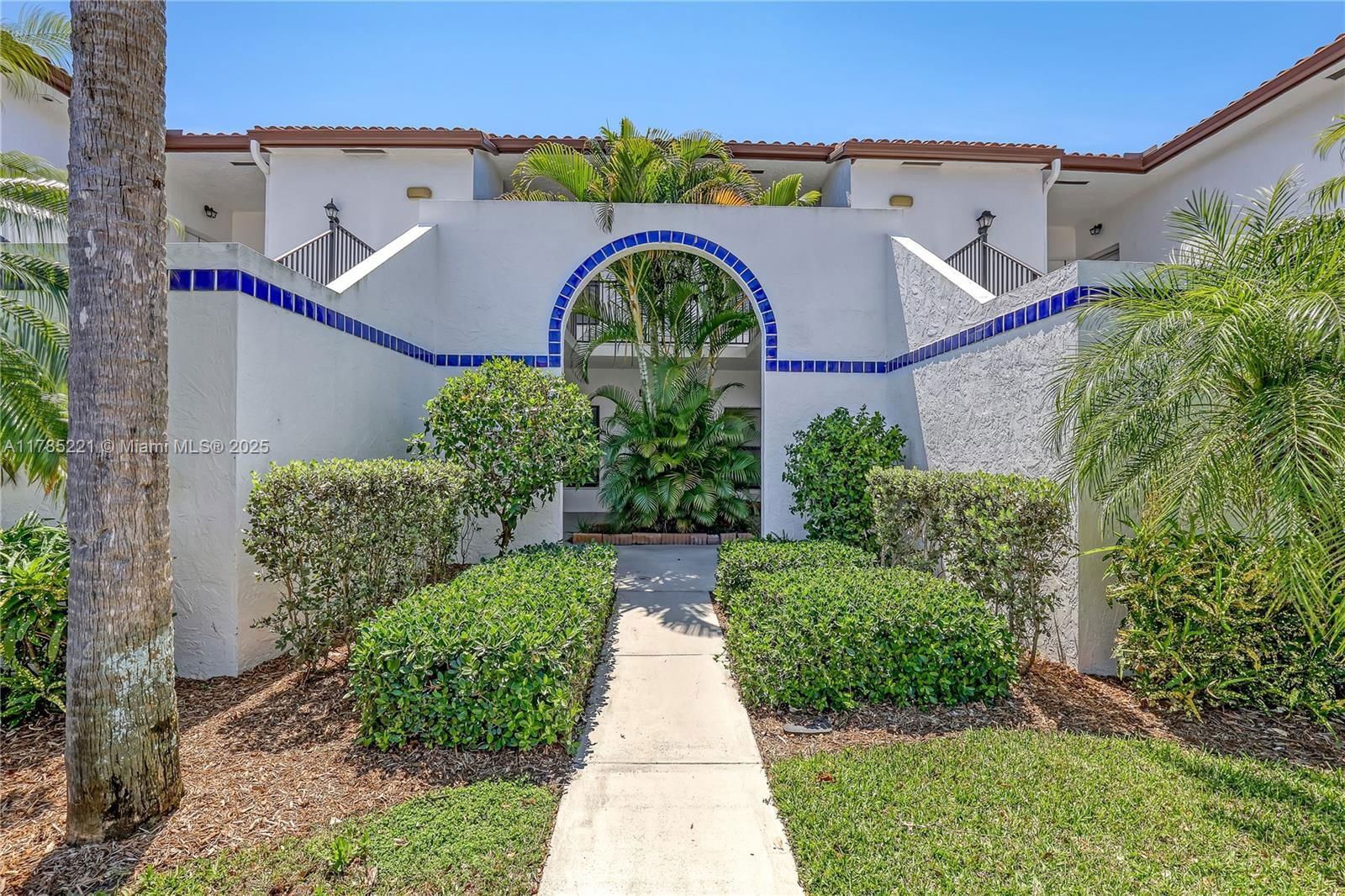 Real estate property located at 6121 Landing Way #13, Martin, Hansons Landing Condo, Stuart, FL