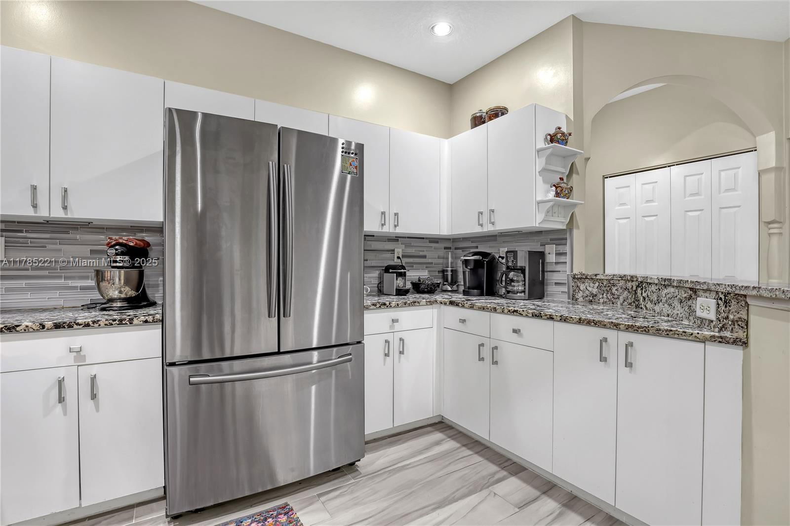 Real estate property located at 6121 Landing Way #13, Martin, Hansons Landing Condo, Stuart, FL