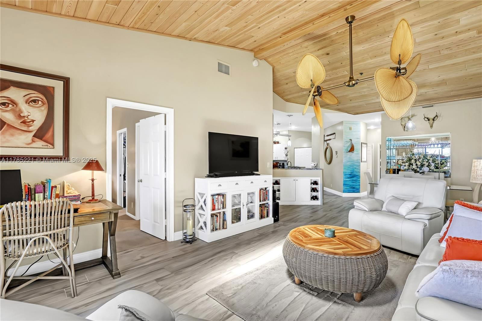 Real estate property located at 6121 Landing Way #13, Martin, Hansons Landing Condo, Stuart, FL