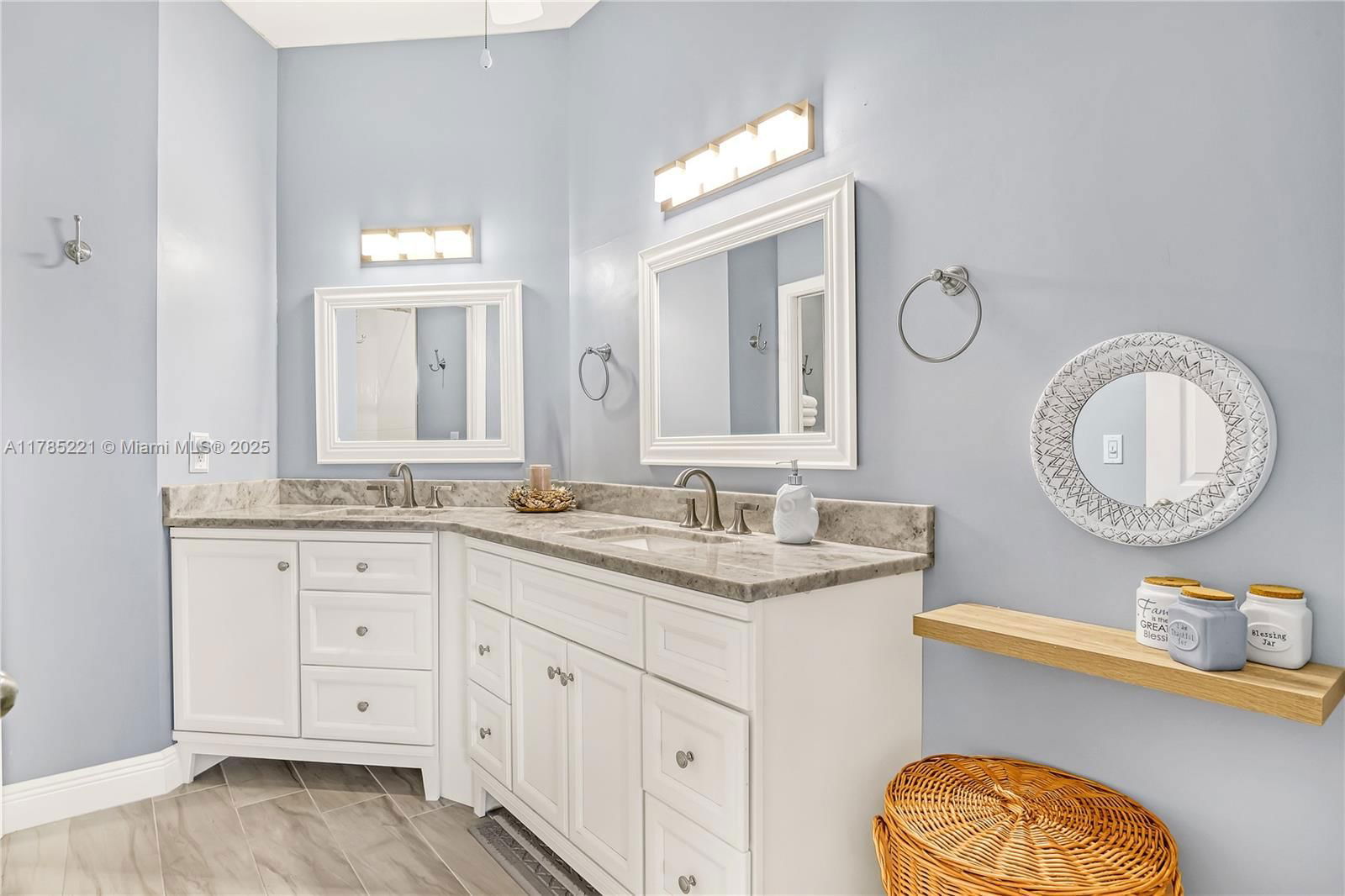 Real estate property located at 6121 Landing Way #13, Martin, Hansons Landing Condo, Stuart, FL