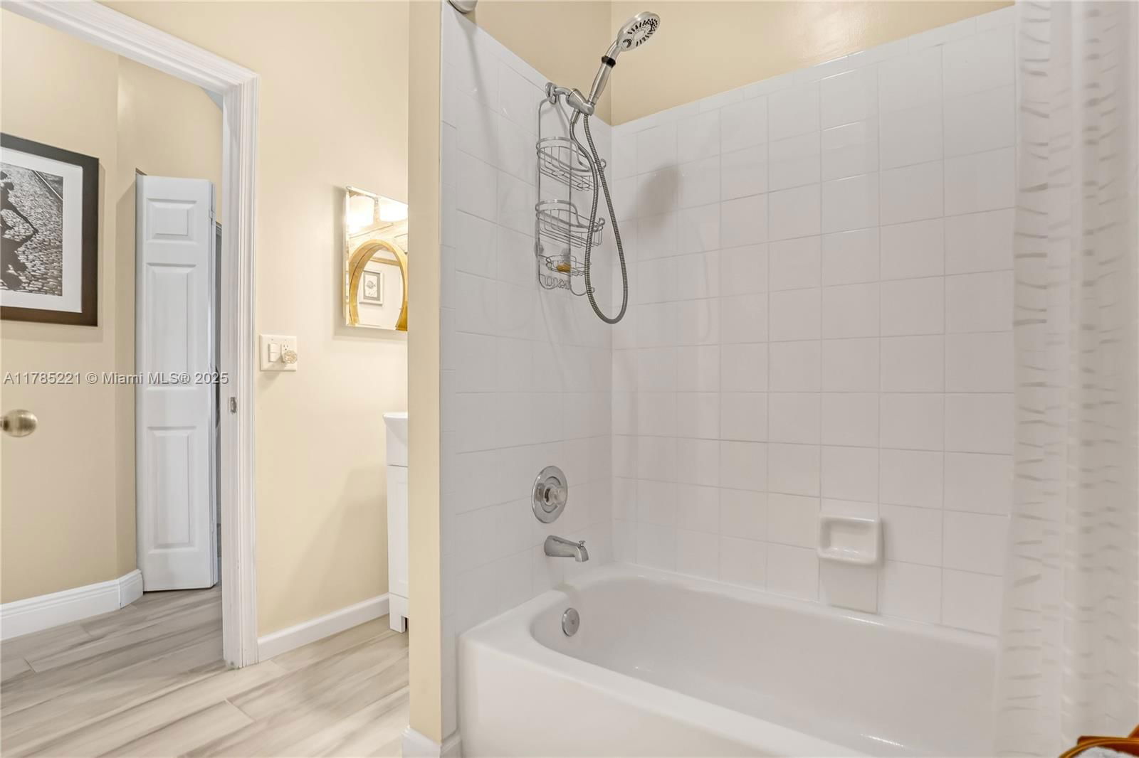 Real estate property located at 6121 Landing Way #13, Martin, Hansons Landing Condo, Stuart, FL