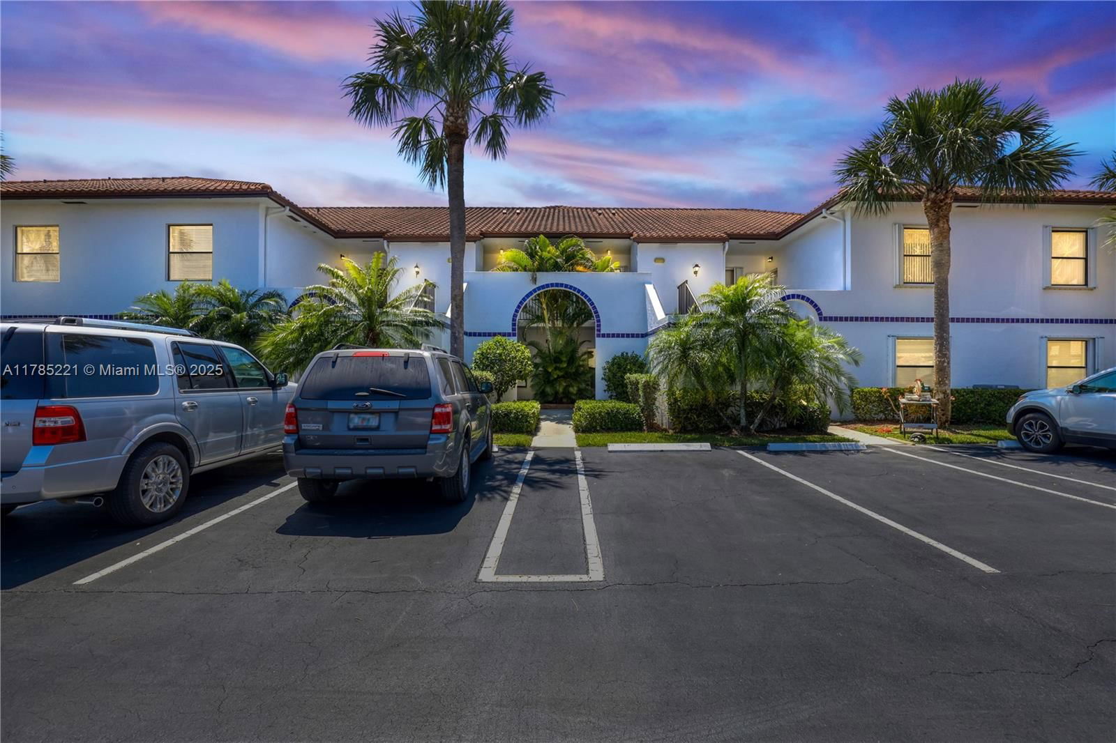 Real estate property located at 6121 Landing Way #13, Martin, Hansons Landing Condo, Stuart, FL