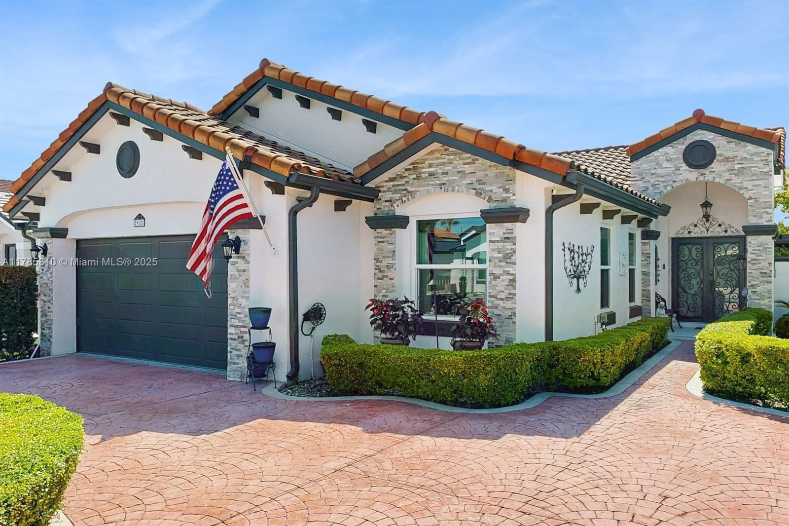 Real estate property located at 982 133rd Ct, Miami-dade, Venezia Homes Estates Ist, Miami, FL