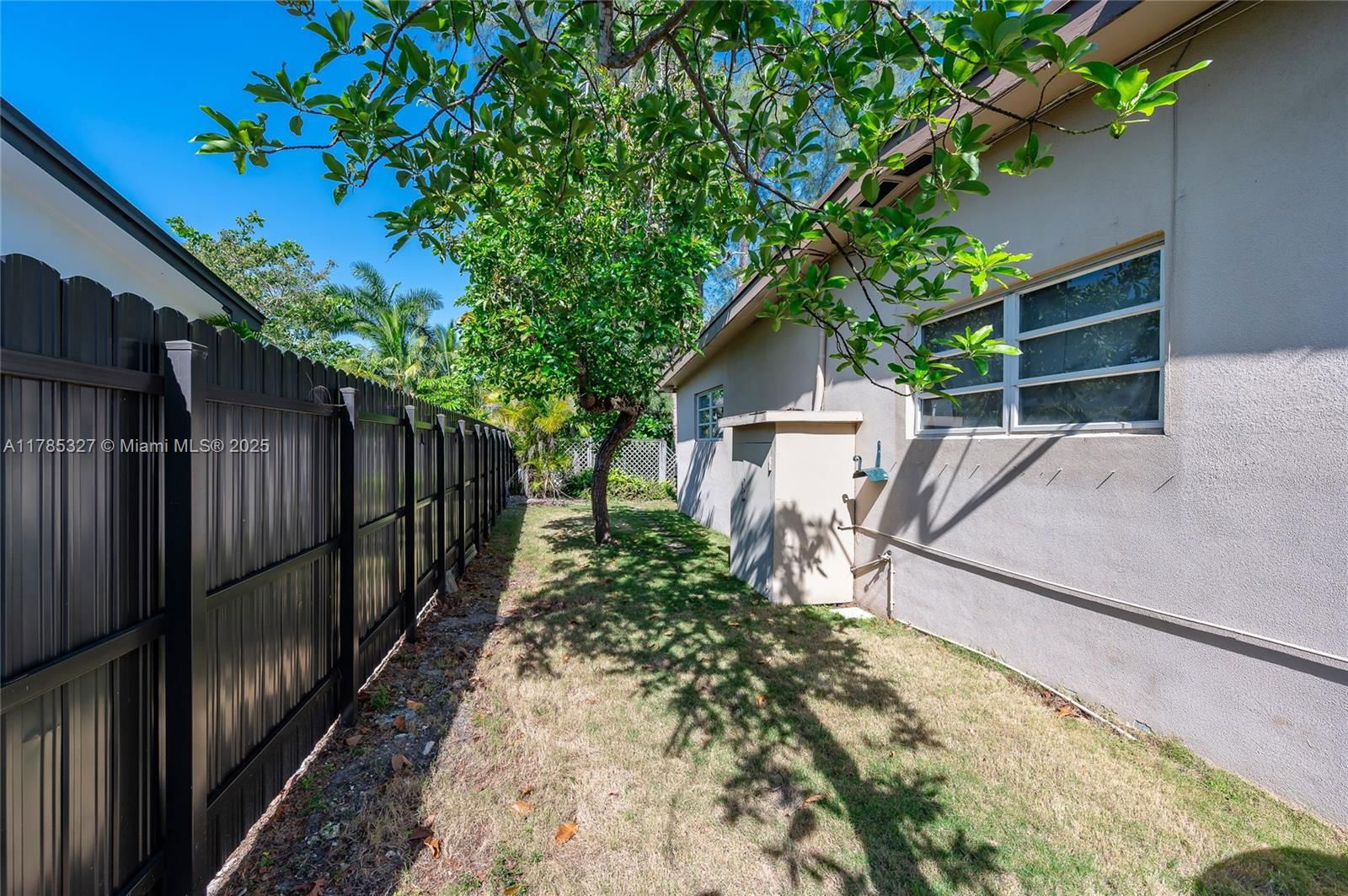Real estate property located at 7132 65th Ave, Miami-dade, Merion Park Manor 2nd Add, South Miami, FL