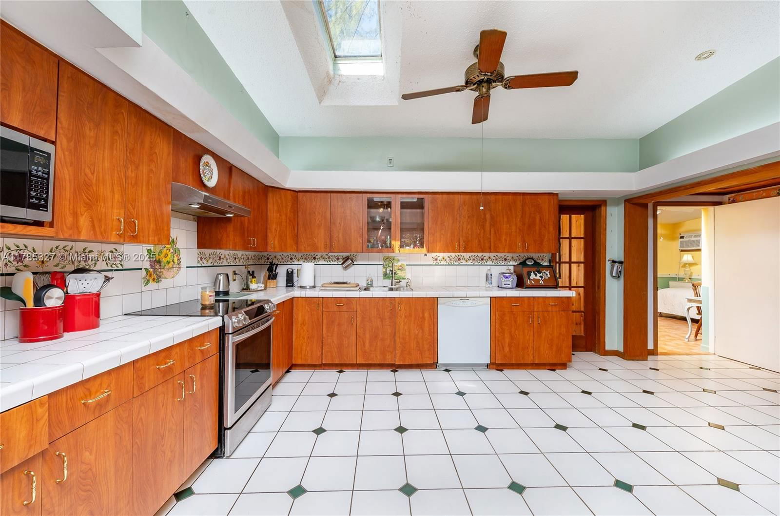 Real estate property located at 7132 65th Ave, Miami-dade, Merion Park Manor 2nd Add, South Miami, FL