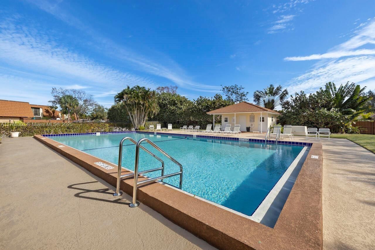 Real estate property located at 3900 County Line Rd #10C, Palm Beach, Tequesta Hills Condo, Tequesta, FL