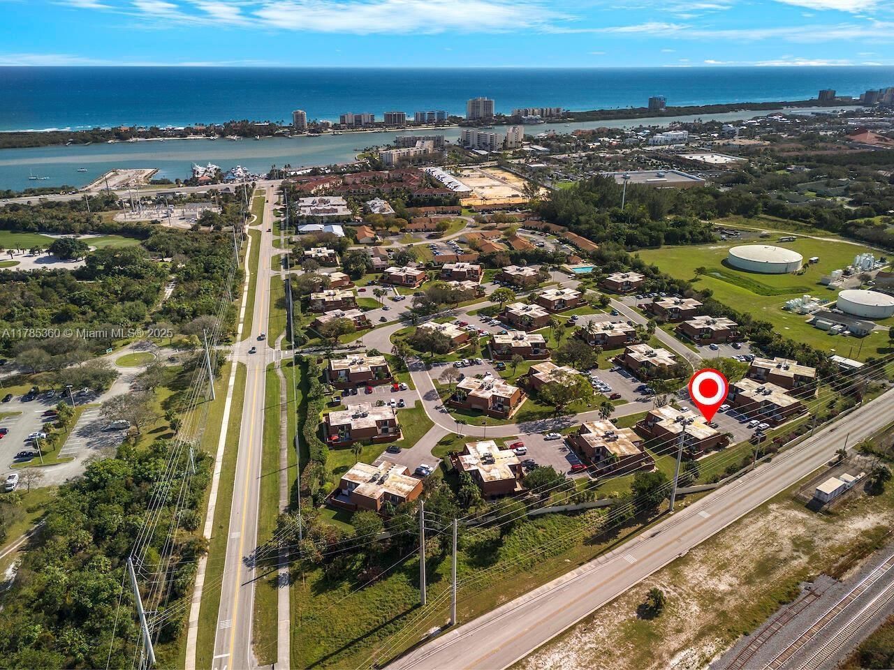 Real estate property located at 3900 County Line Rd #10C, Palm Beach, Tequesta Hills Condo, Tequesta, FL