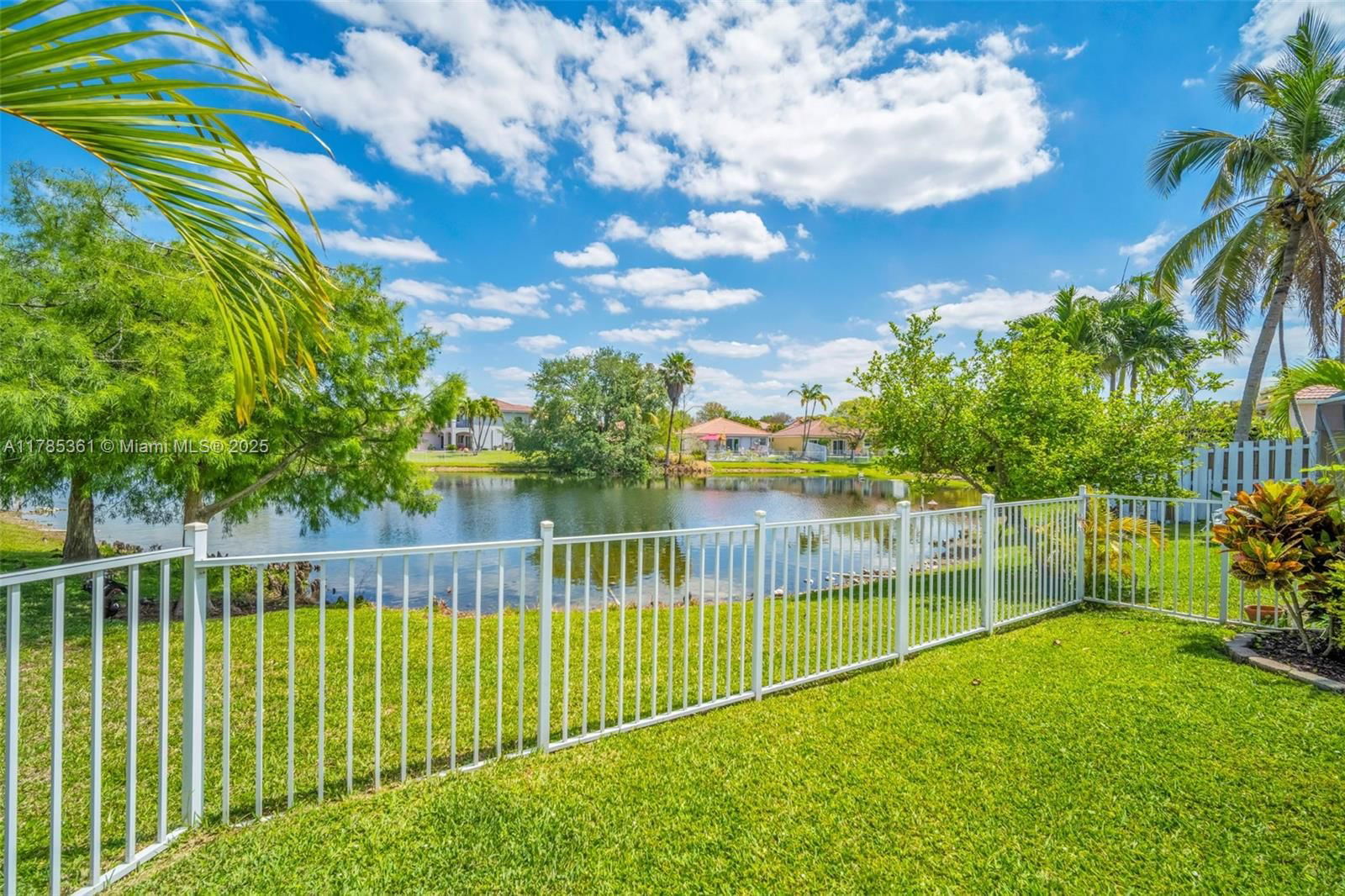 Real estate property located at 13473 5th Ct, Broward, Sawgrass Plantation, Plantation, FL