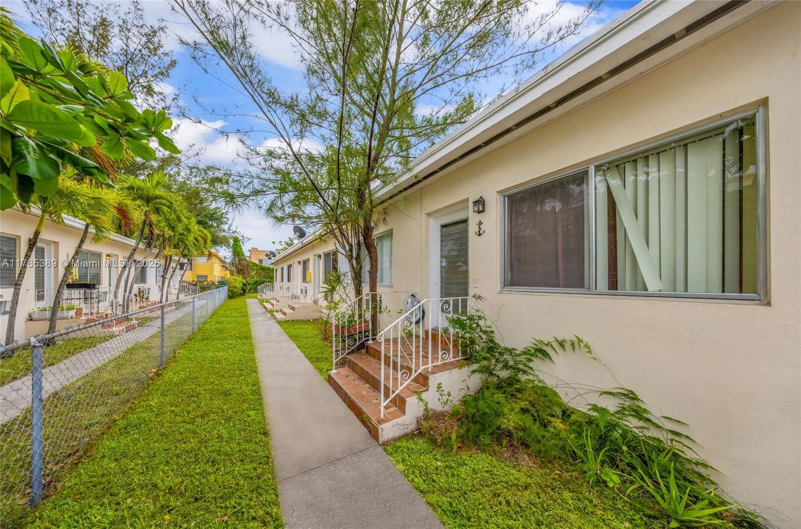 Real estate property located at 1644 4th St, Miami-dade, Miami, FL