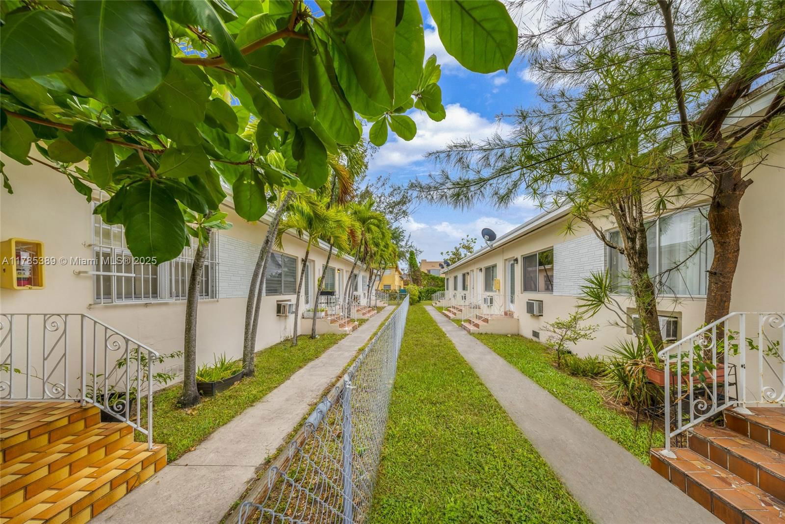 Real estate property located at 1644 4th St, Miami-dade, Miami, FL