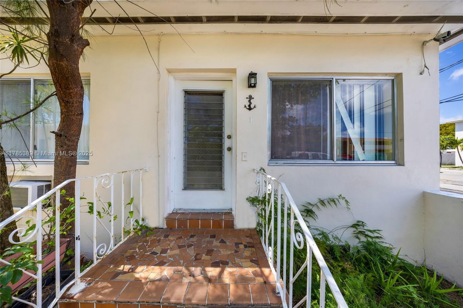 Real estate property located at 1644 4th St, Miami-dade, Miami, FL