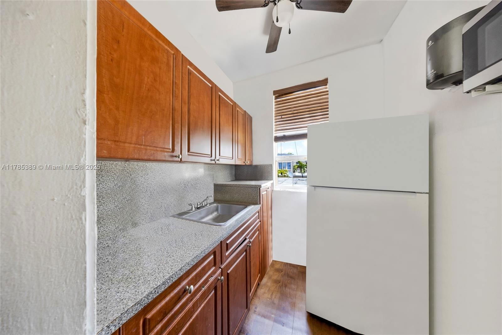 Real estate property located at 1644 4th St, Miami-dade, Miami, FL