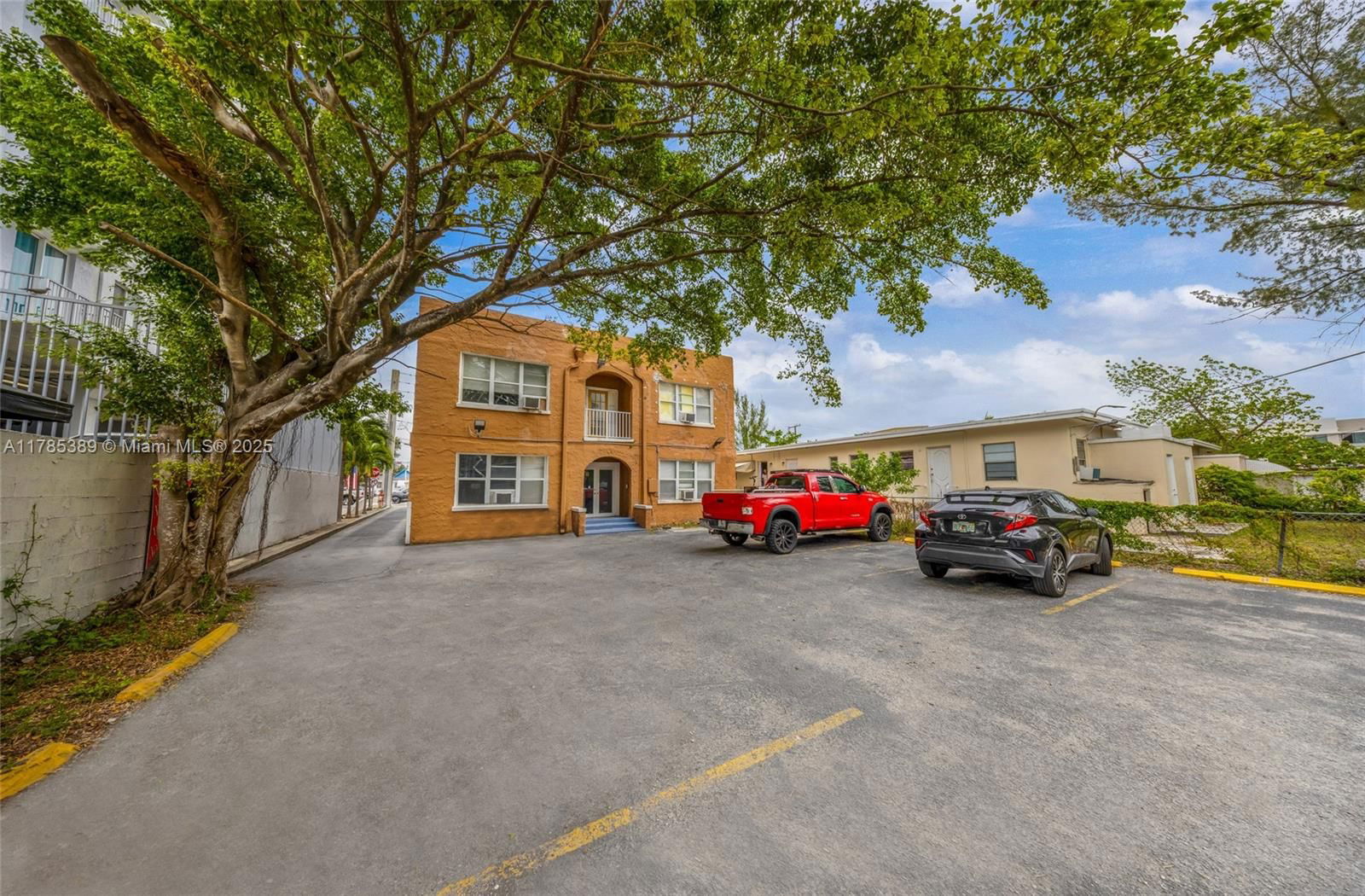 Real estate property located at 1644 4th St, Miami-dade, Miami, FL