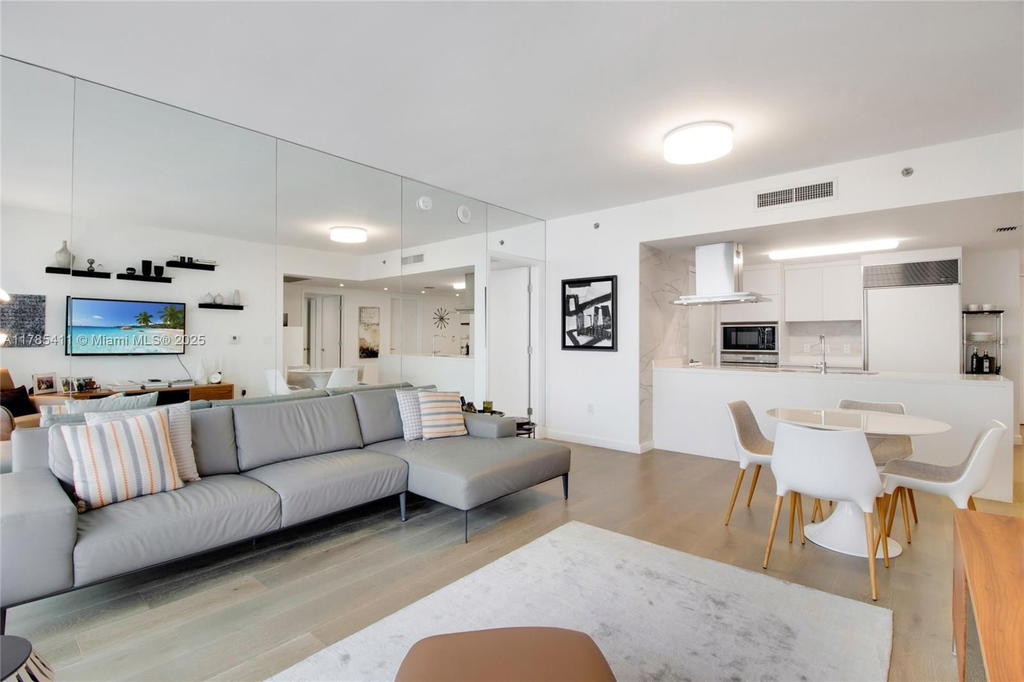 Real estate property located at 495 Brickell Ave #2311, Miami-dade, Icon Brickell No Two Cond, Miami, FL