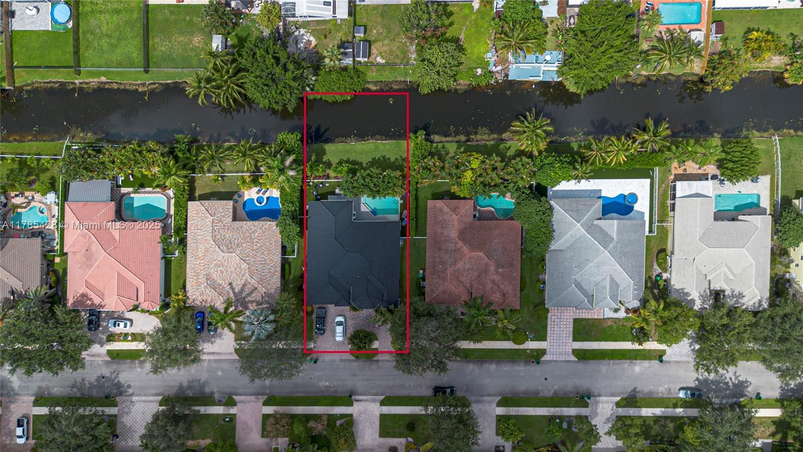 Real estate property located at 4023 Lake Estates Dr, Broward, R0lling Hills Golf & Tenn, Davie, FL