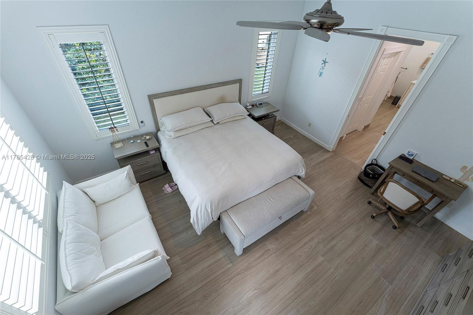 Real estate property located at 4023 Lake Estates Dr, Broward, R0lling Hills Golf & Tenn, Davie, FL
