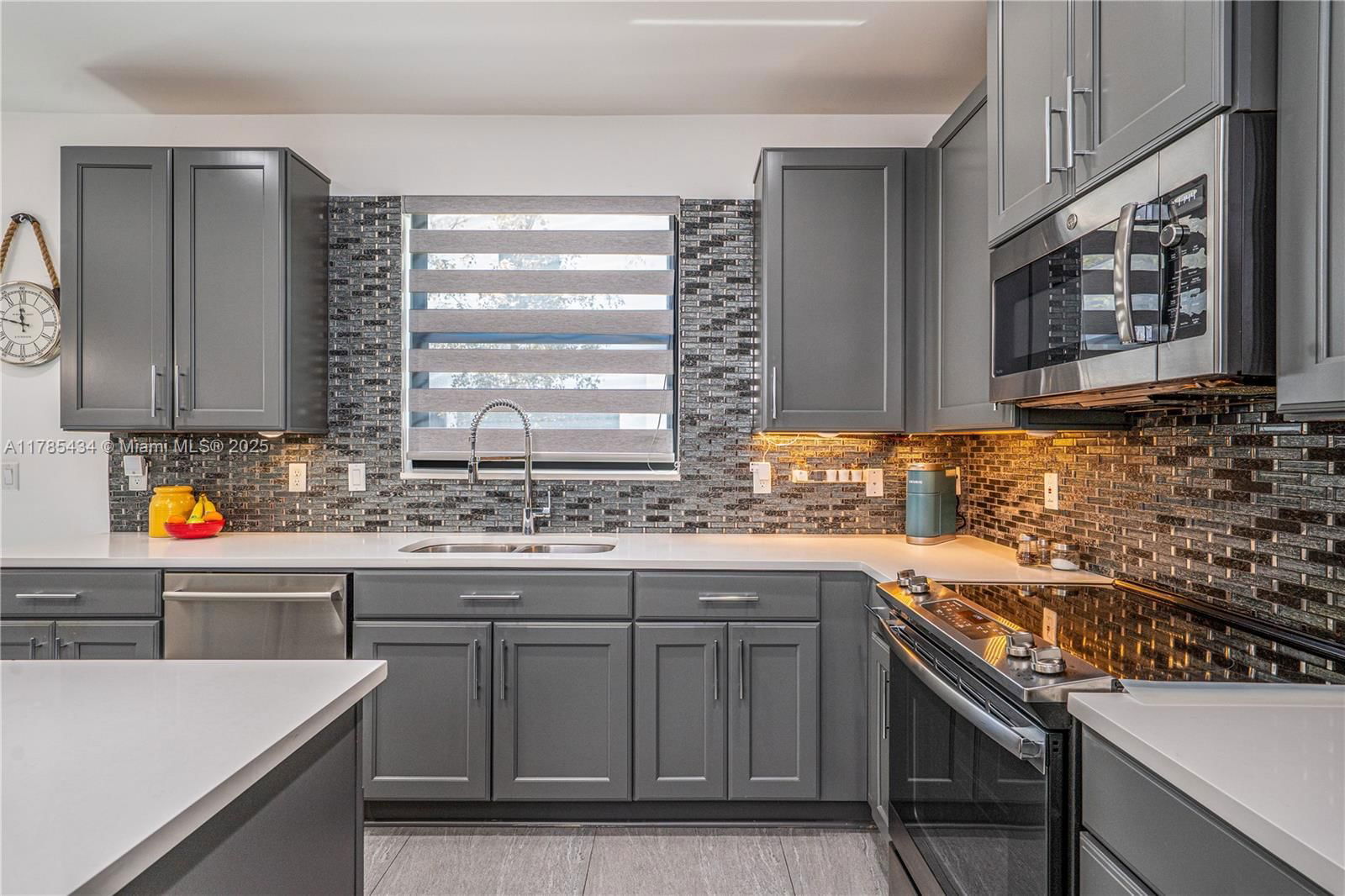 Real estate property located at 4538 Aqua Bella Ln, Broward, Canal Groves, Dania Beach, FL