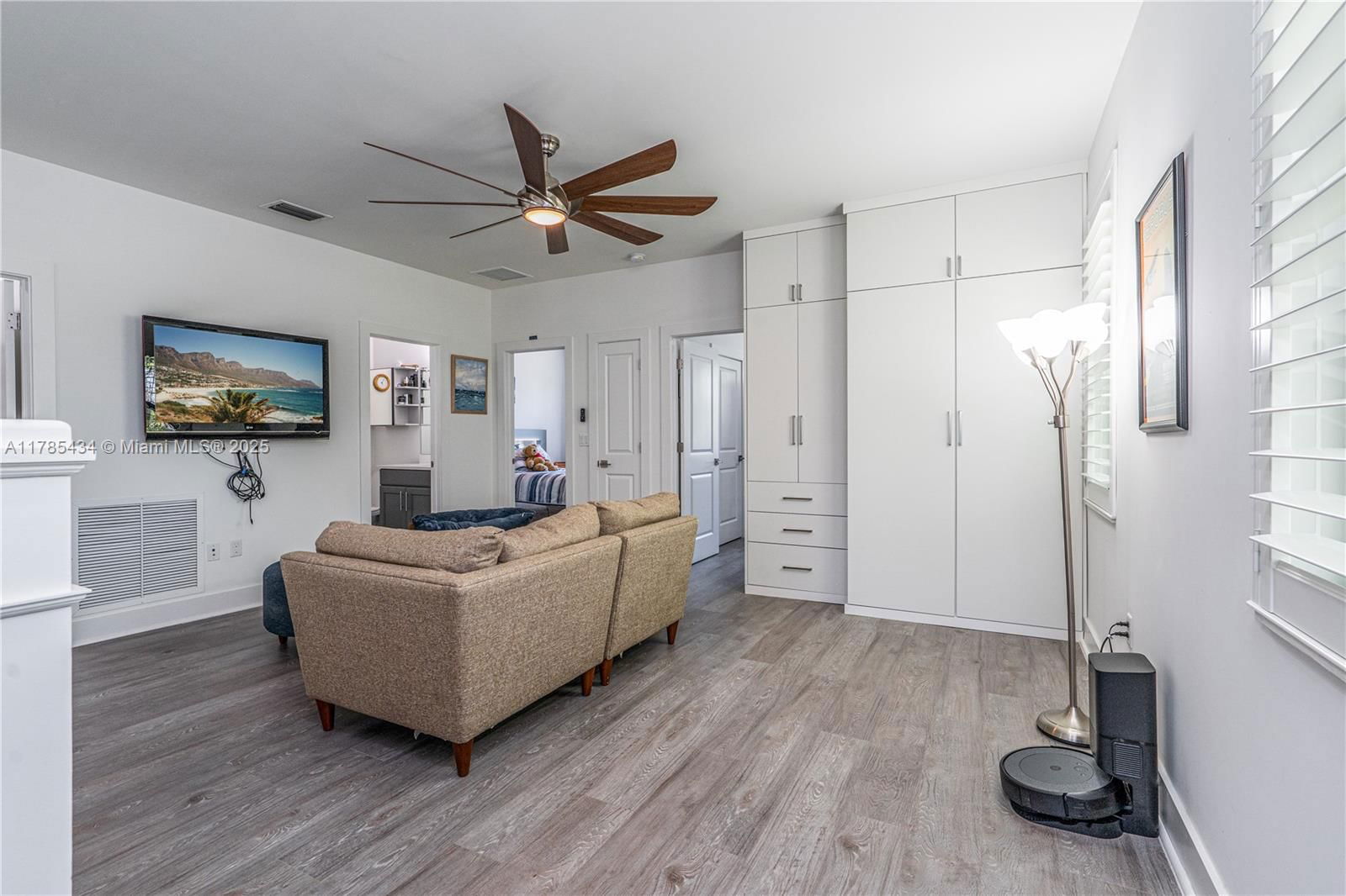 Real estate property located at 4538 Aqua Bella Ln, Broward, Canal Groves, Dania Beach, FL