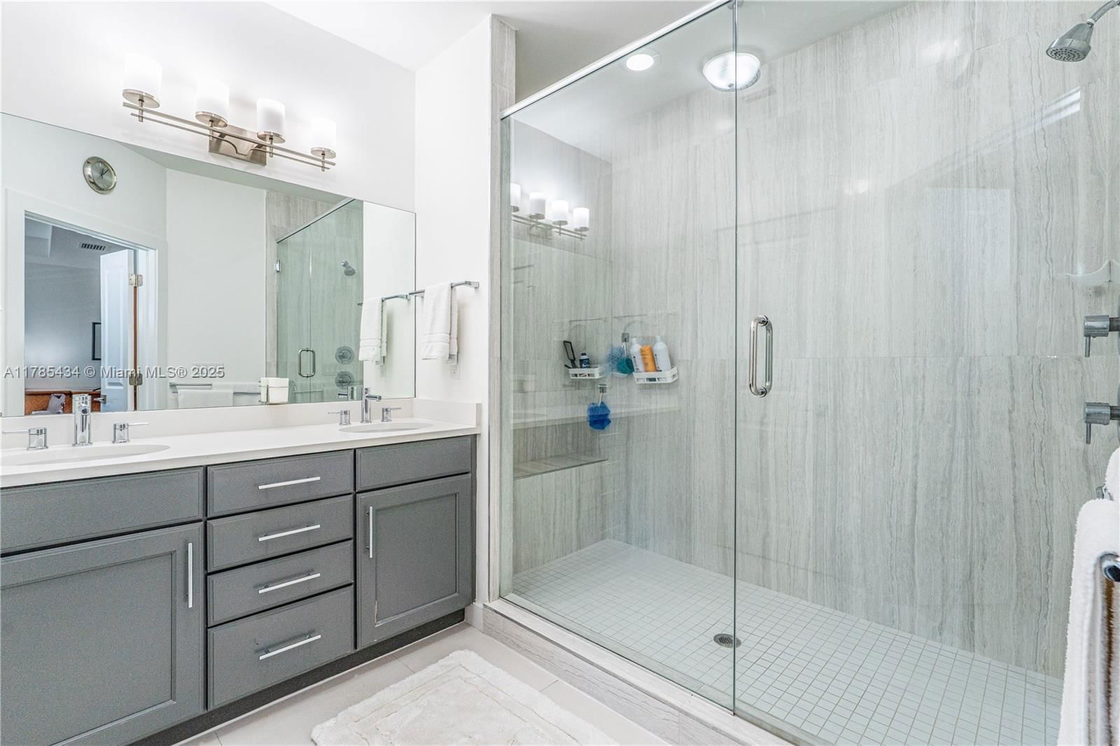Real estate property located at 4538 Aqua Bella Ln, Broward, Canal Groves, Dania Beach, FL