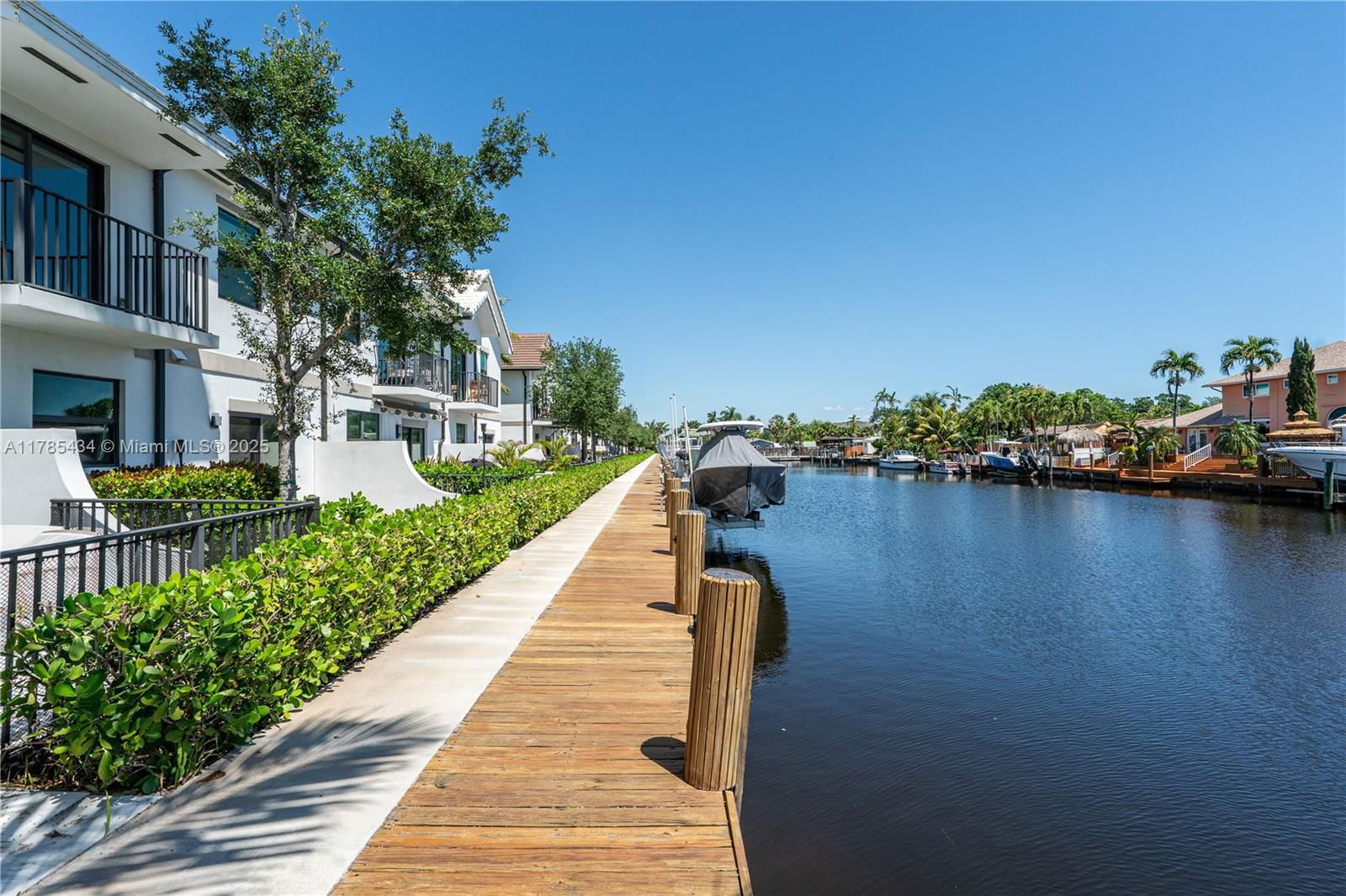 Real estate property located at 4538 Aqua Bella Ln, Broward, Canal Groves, Dania Beach, FL