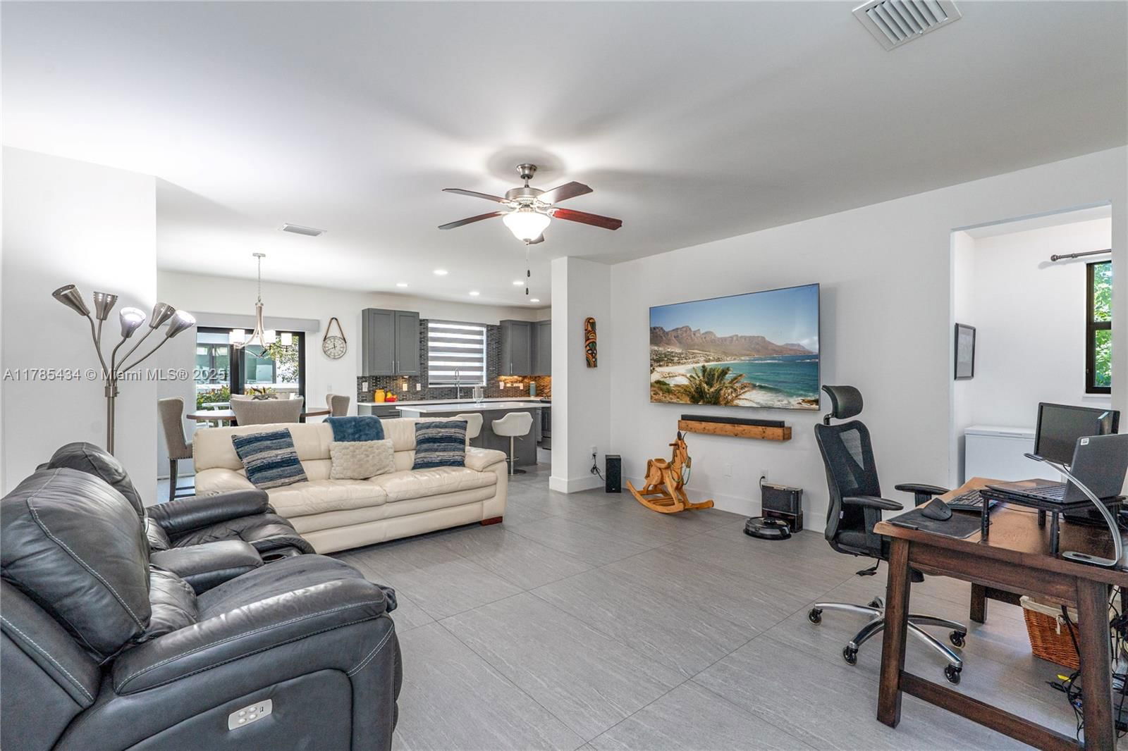 Real estate property located at 4538 Aqua Bella Ln, Broward, Canal Groves, Dania Beach, FL