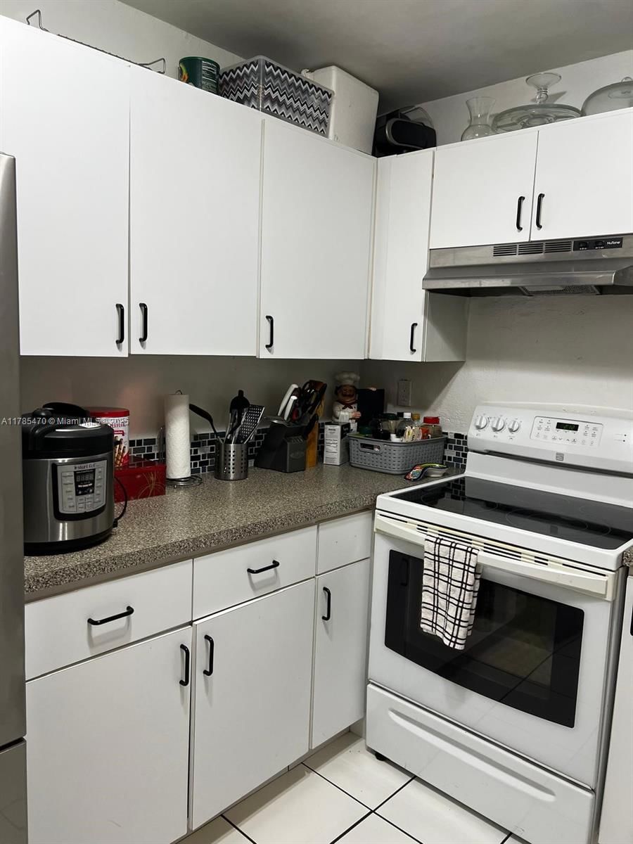 Real estate property located at 1735 164th St B203, Miami-dade, Haifa Condo, North Miami Beach, FL