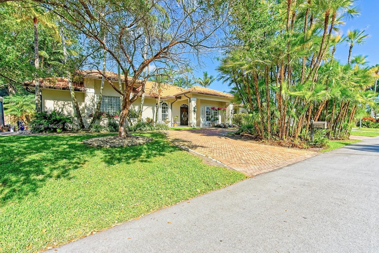 Real estate property located at 15720 78th Ave, Miami-dade, Pearch Grove Sub, Palmetto Bay, FL
