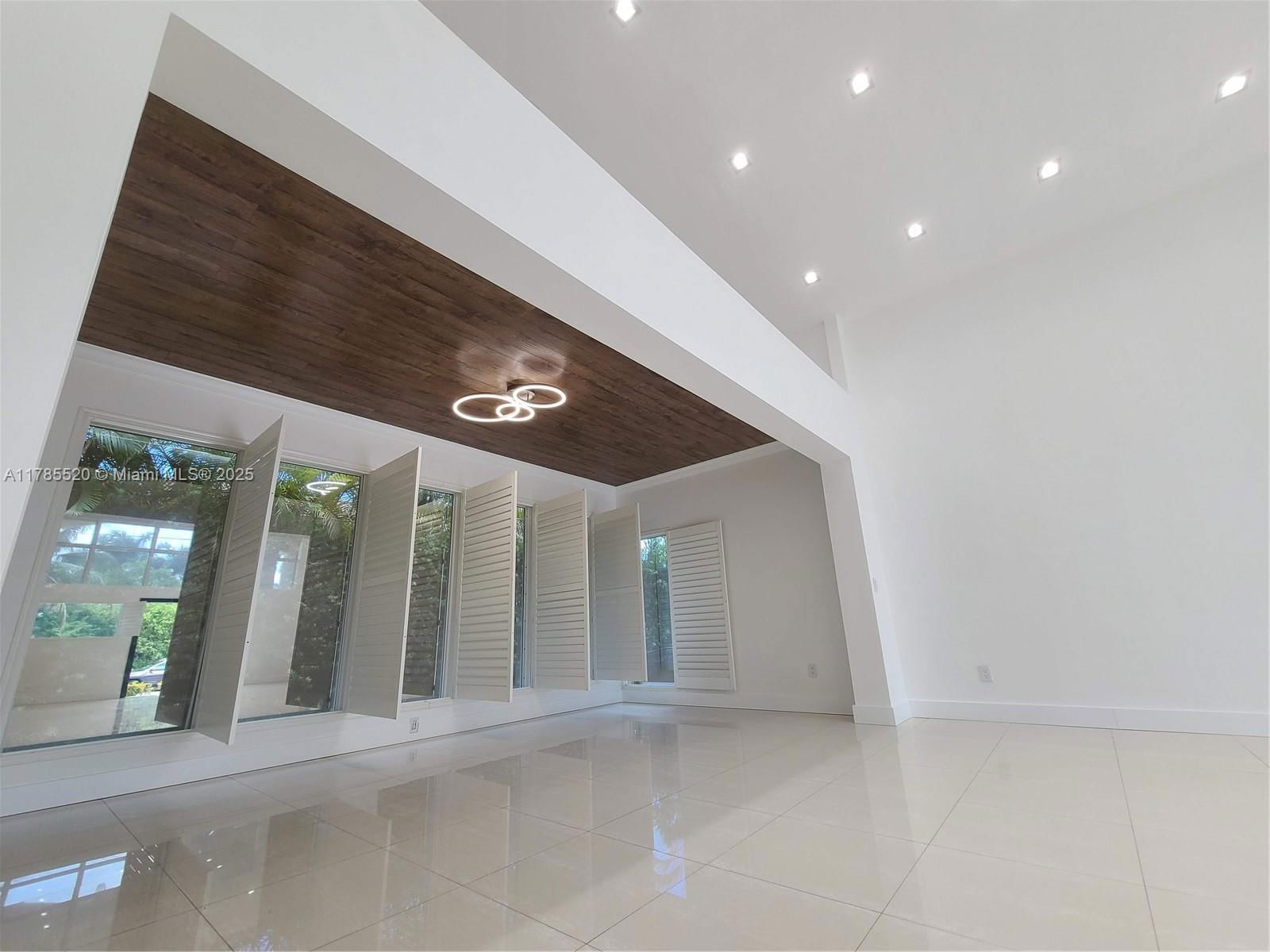 Real estate property located at 9825 Broadview Ter, Miami-dade, Bay Harbor Island, Bay Harbor Islands, FL