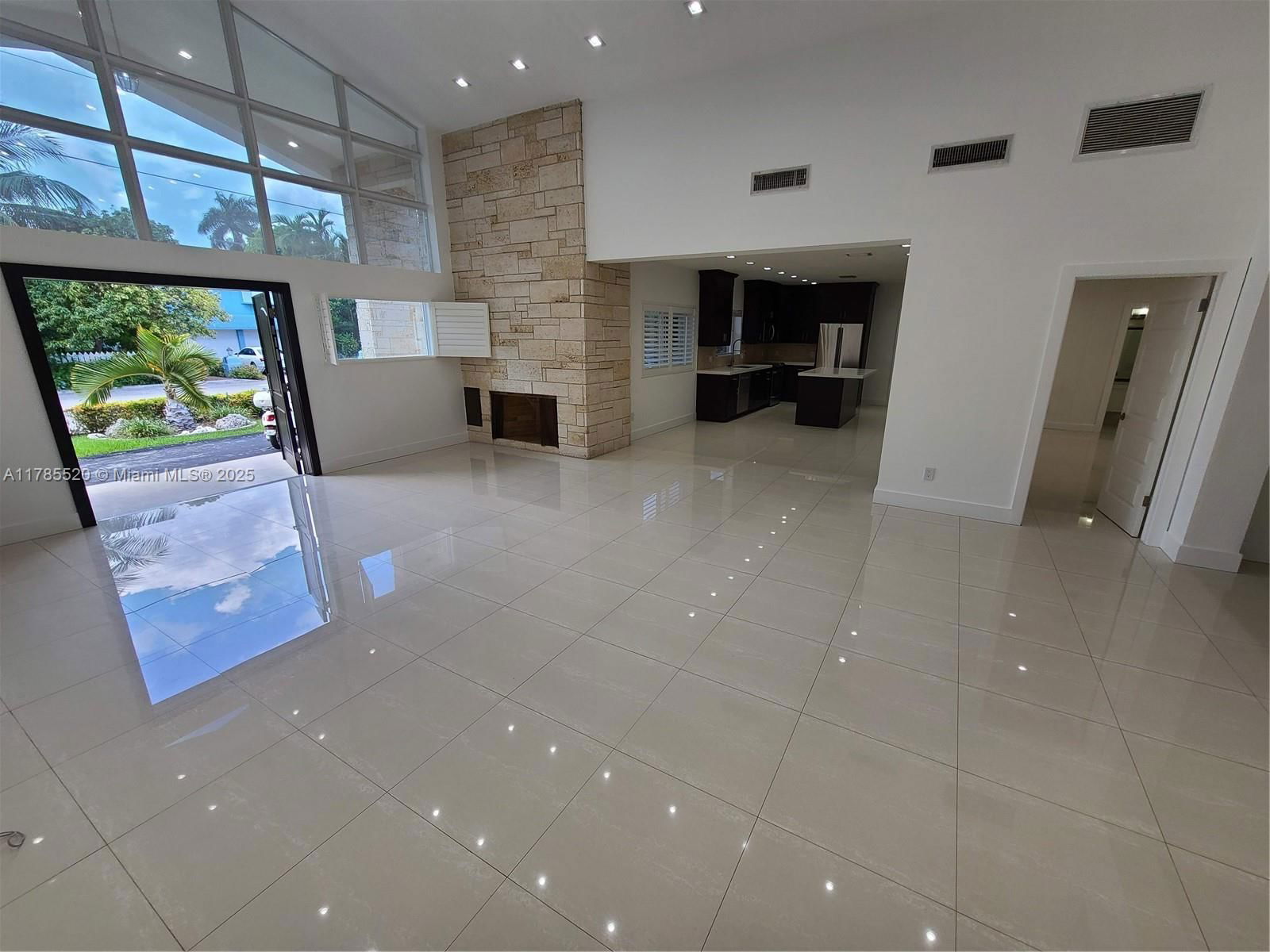 Real estate property located at 9825 Broadview Ter, Miami-dade, Bay Harbor Island, Bay Harbor Islands, FL