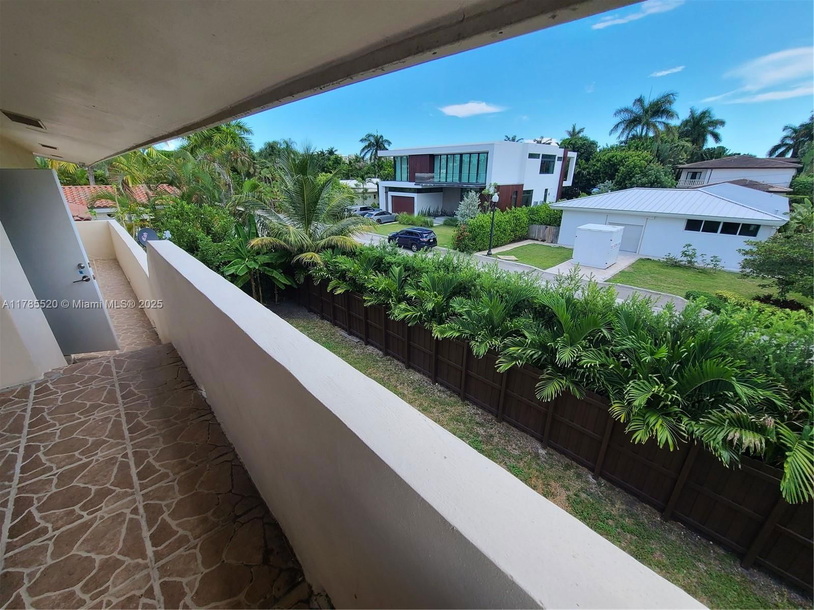 Real estate property located at 9825 Broadview Ter, Miami-dade, Bay Harbor Island, Bay Harbor Islands, FL