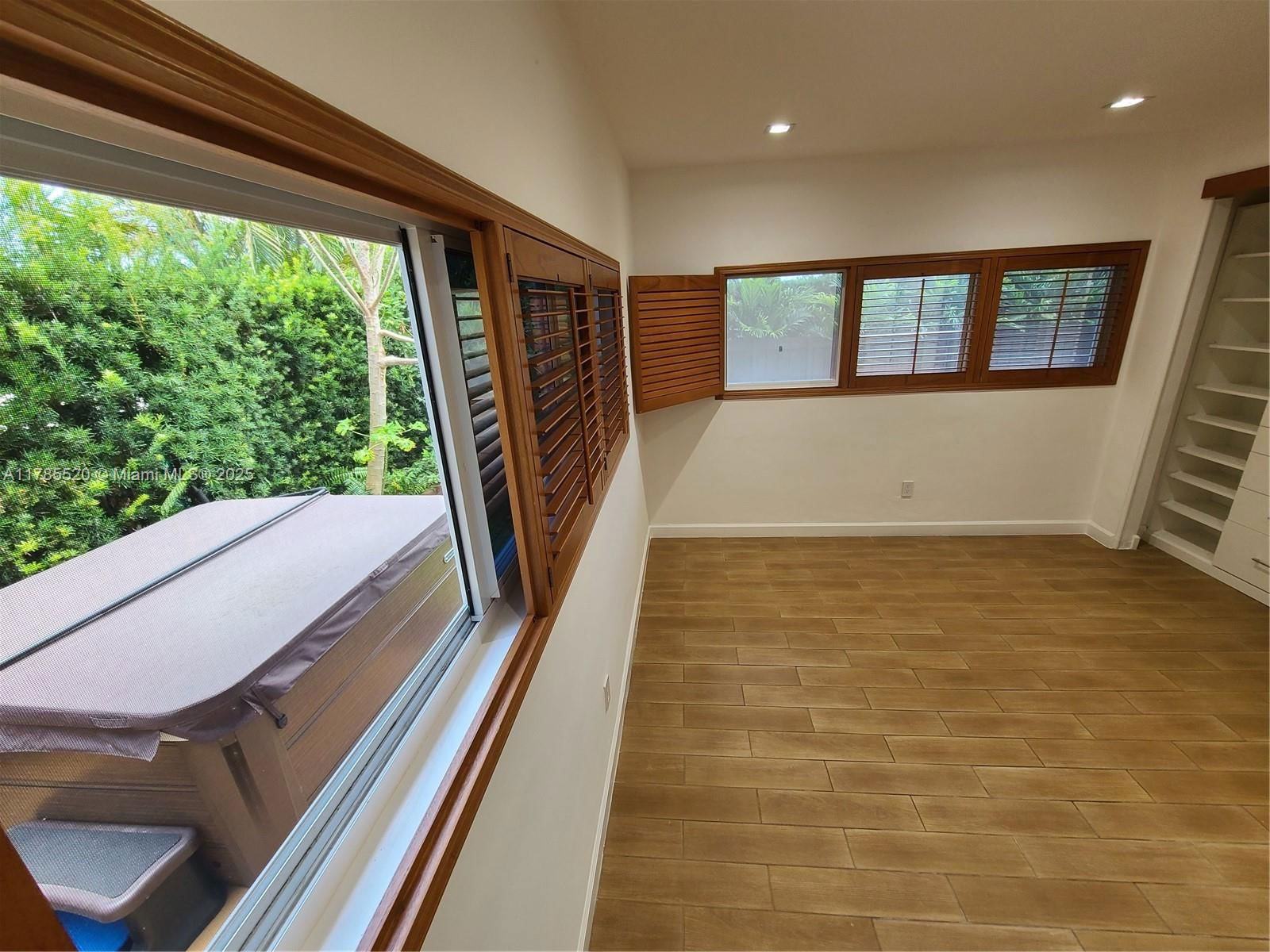 Real estate property located at 9825 Broadview Ter, Miami-dade, Bay Harbor Island, Bay Harbor Islands, FL