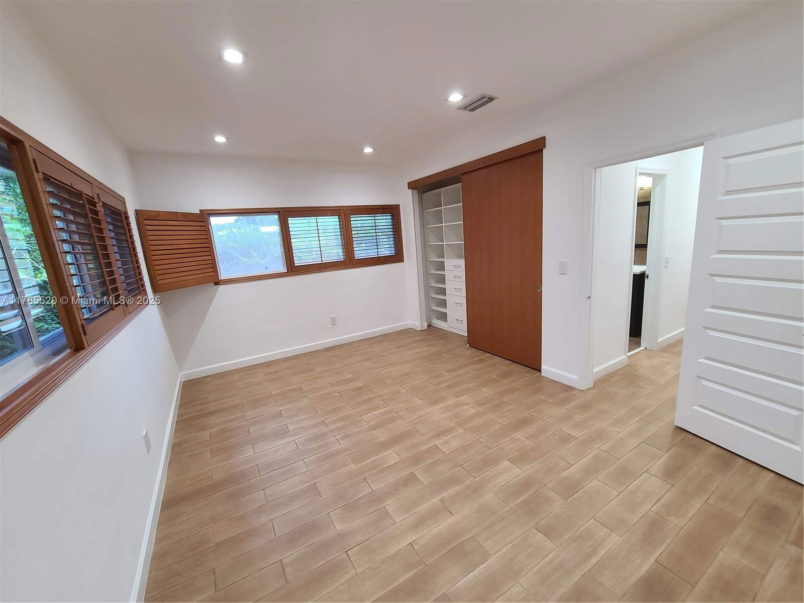 Real estate property located at 9825 Broadview Ter, Miami-dade, Bay Harbor Island, Bay Harbor Islands, FL
