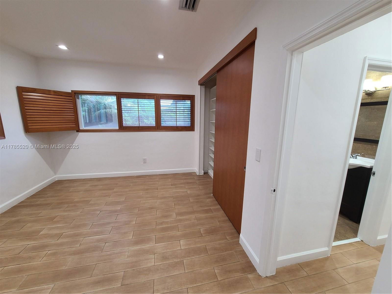 Real estate property located at 9825 Broadview Ter, Miami-dade, Bay Harbor Island, Bay Harbor Islands, FL