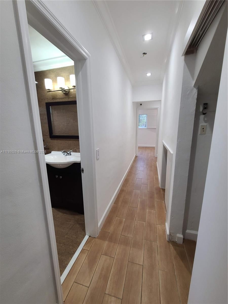 Real estate property located at 9825 Broadview Ter, Miami-dade, Bay Harbor Island, Bay Harbor Islands, FL