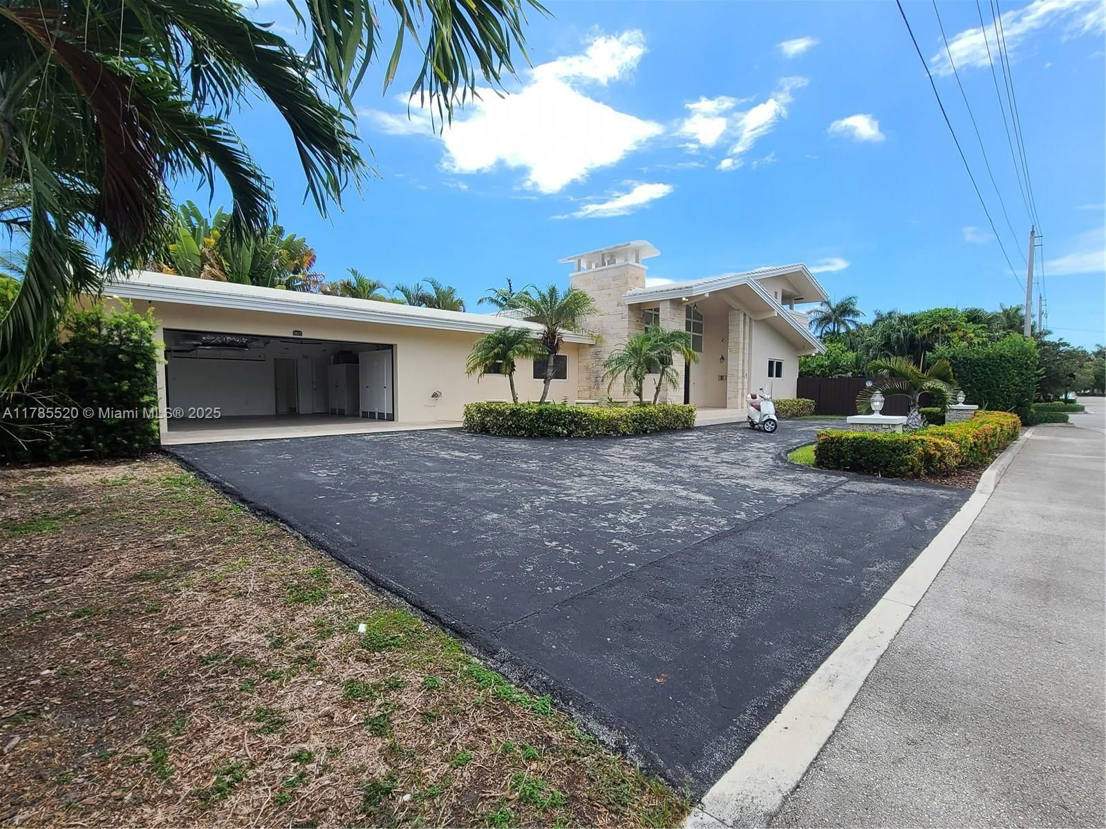 Real estate property located at 9825 Broadview Ter, Miami-dade, Bay Harbor Island, Bay Harbor Islands, FL